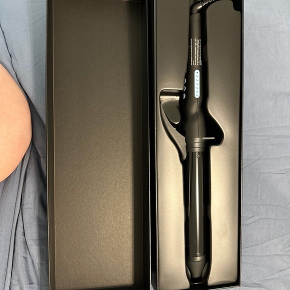 Bio Ionic Long barrel curling iron - Picture 2 of 4